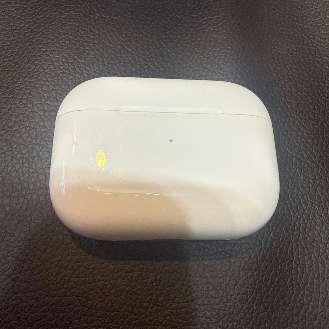 AirPods Pro（第2世代）　ワイヤレスイヤホン　訳あり　ジャンク品 AirPods Pro (第2世代) 本体 ジャンク ホワイト - メルカリ