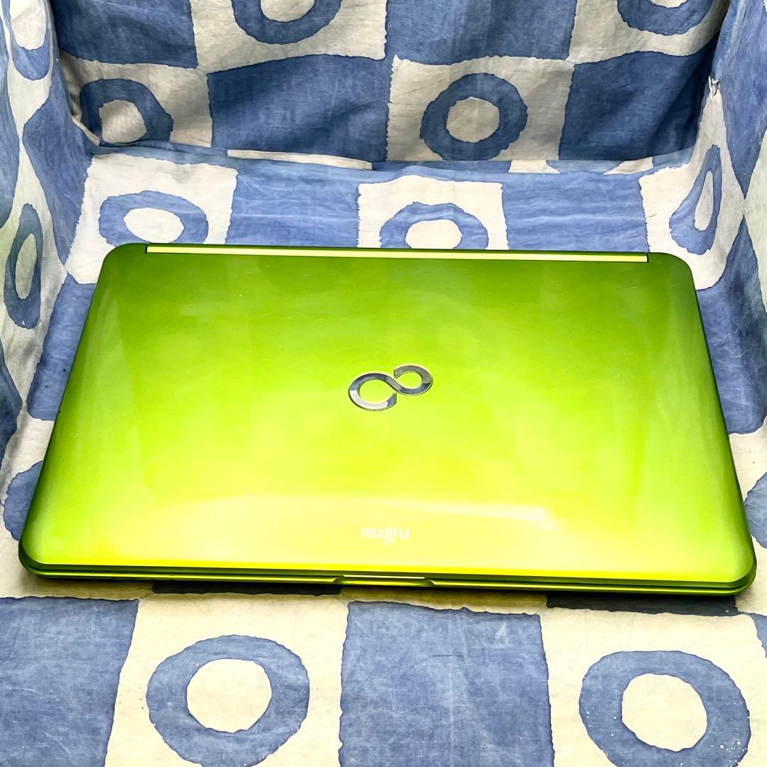 快適SSD☆高性能i5☆希少なグリーンノートPC♡カメラ&ブルーレイ
