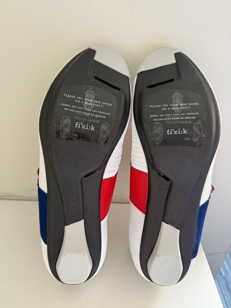 期間限定値下げ】fizik TRANSIROハイドラエアロウィーブカーボン