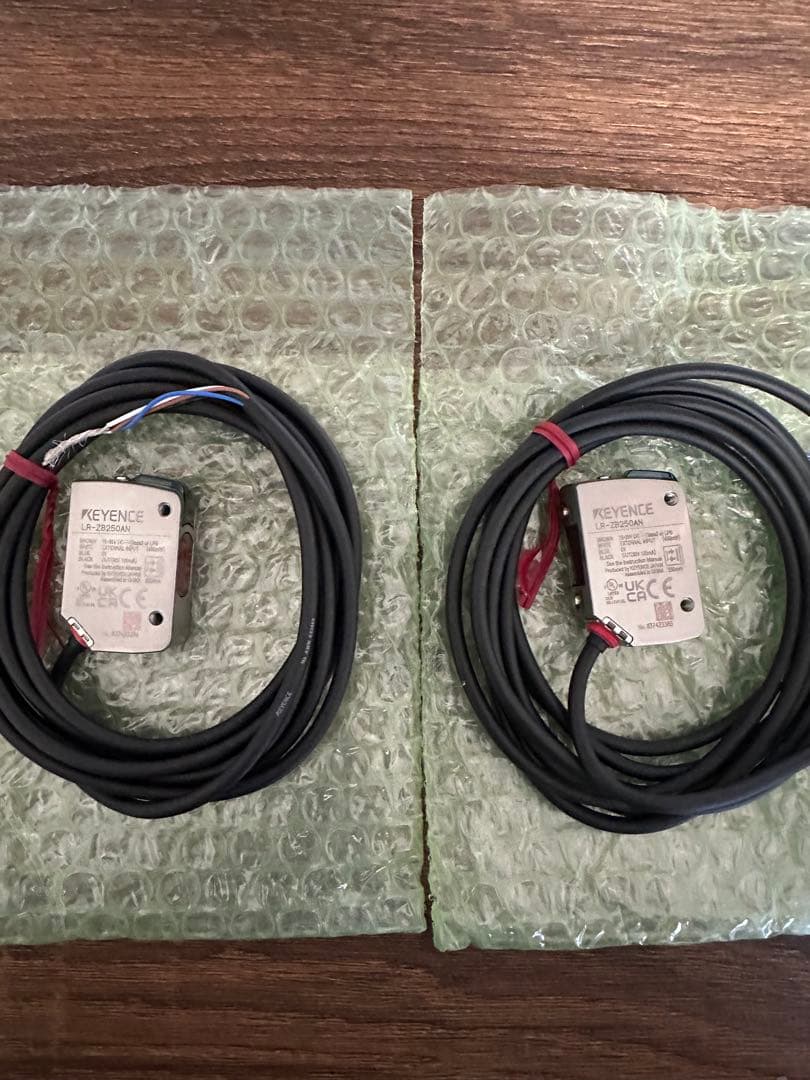KEYENCE LR-ZB250ANセンサー 2個セット - メルカリ