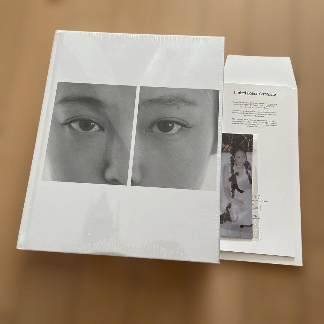 JENNIE J2NNI5 ジェニ 写真集 フォトブック しおり付 - メルカリ