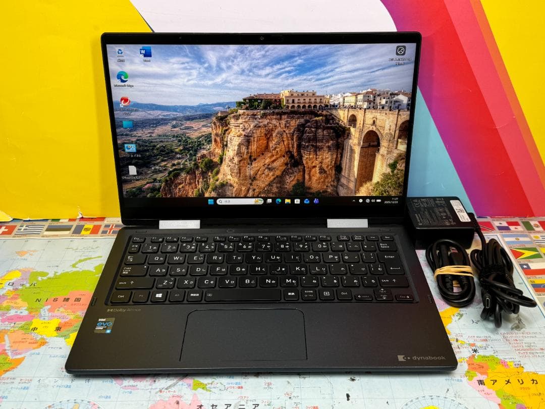 美品 V83/HS 16GB dynabook 2in1 第11世代 ノートPC 2in1モデル』Dynabook V83/HS タッチパネル 人気 i5第11世代 メモリ8GB