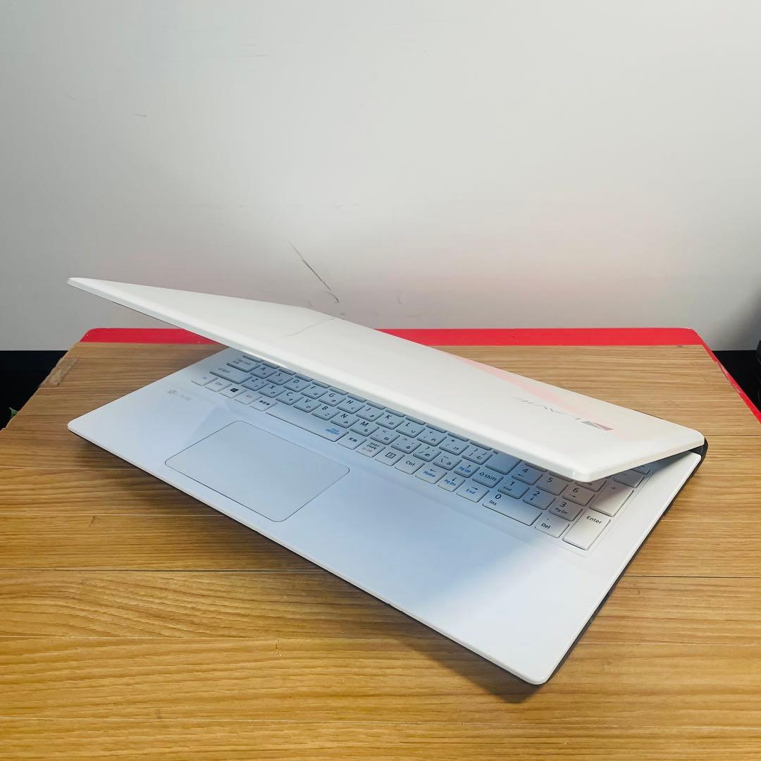 すぐ使える設定済み 美麗ホワイトSSD256メモリ8ギガカメラwin11