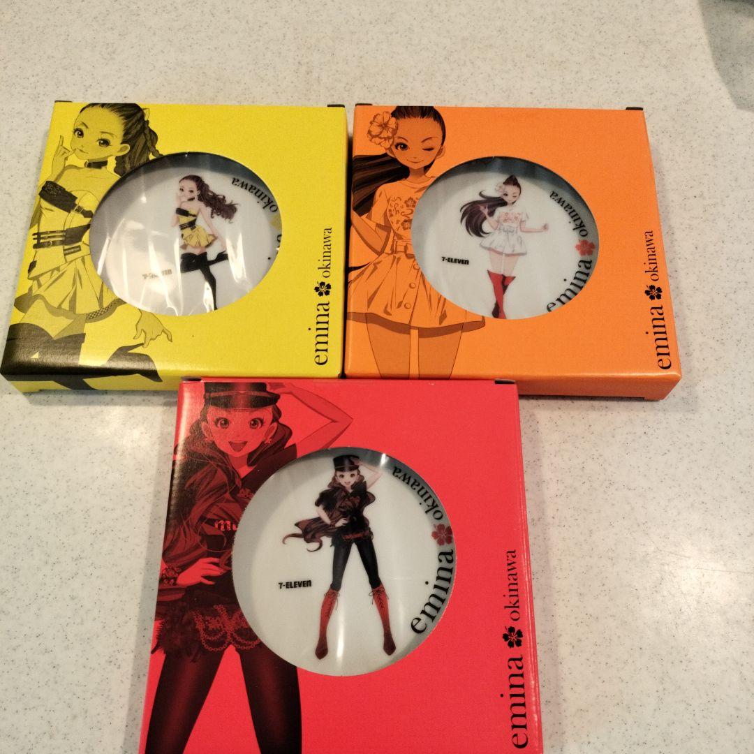 安室奈美恵公認キャラクター エミーナ絵皿 - メルカリ