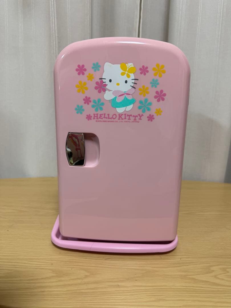 ハローキティミニ冷温庫 ハローキティ 冷温庫 ミニ冷蔵庫｜Yahoo!フリマ（旧PayPayフリマ）