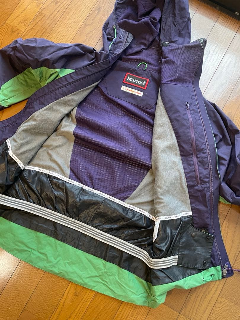 Marmot ジャケット 斜めファスナー Mサイズ スキー・スノーボードに