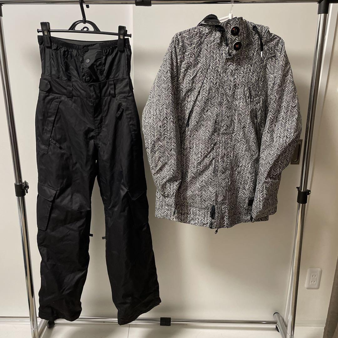 O'NEILL スノーボード　スキー　スノボウェア　セットアップ上下　男女兼用 楽天市場】スキーウェアスノーボードウェアメンズレディース上下セット