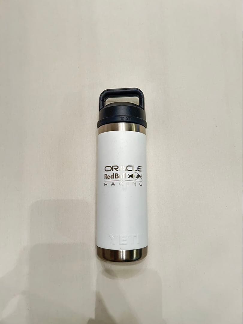 未使用】YETI ORACLE Red Bull Racing 水筒 - メルカリ