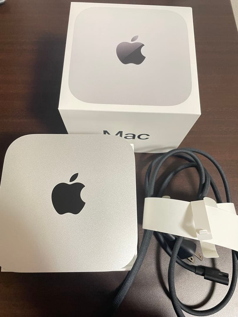 コウさん専用　Apple Mac mini M4 シルバー 本体と電源ケーブル Amazon | KJOET 交換用AC電源コードケーブル向けMac Mini 2010 2011