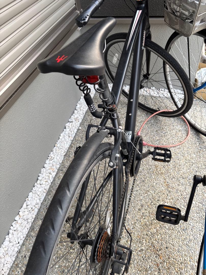 マセラティ クロスバイク 自転車 スーパーカーの理念を継承した”カッコいい「マセラティ」の自転車が