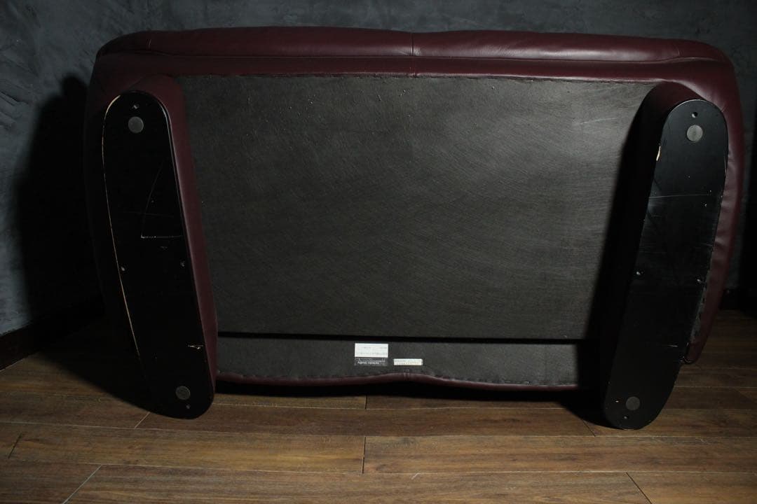 首都圏送無料〜カリモク 29万 クラウド 本革張り 2.5人掛け ソファ