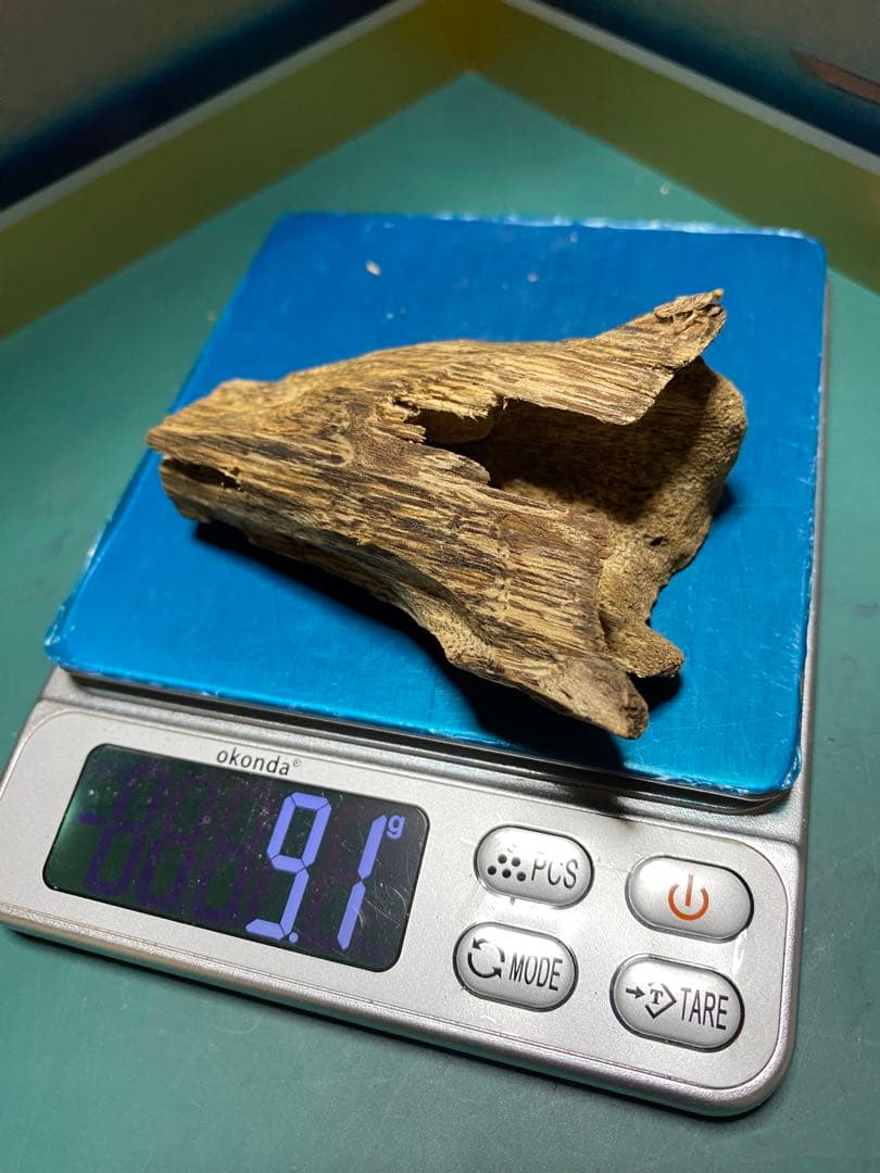 ベトナム産香木 特高級良香シャム泥沈香伽羅9.1g 香道聞香用六国五味
