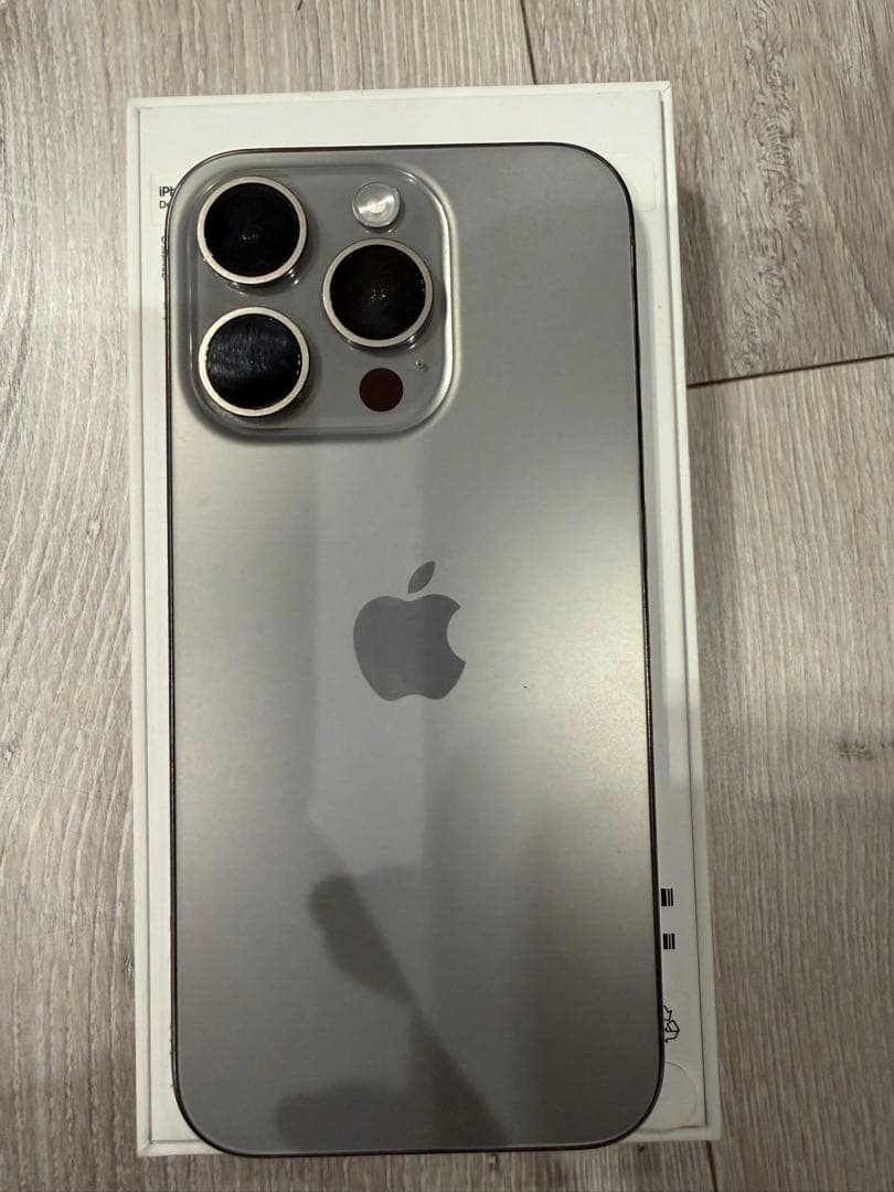 Apple iPhone 15 Pro シルバー 本体 Apple iPhone 15 Pro シルバー