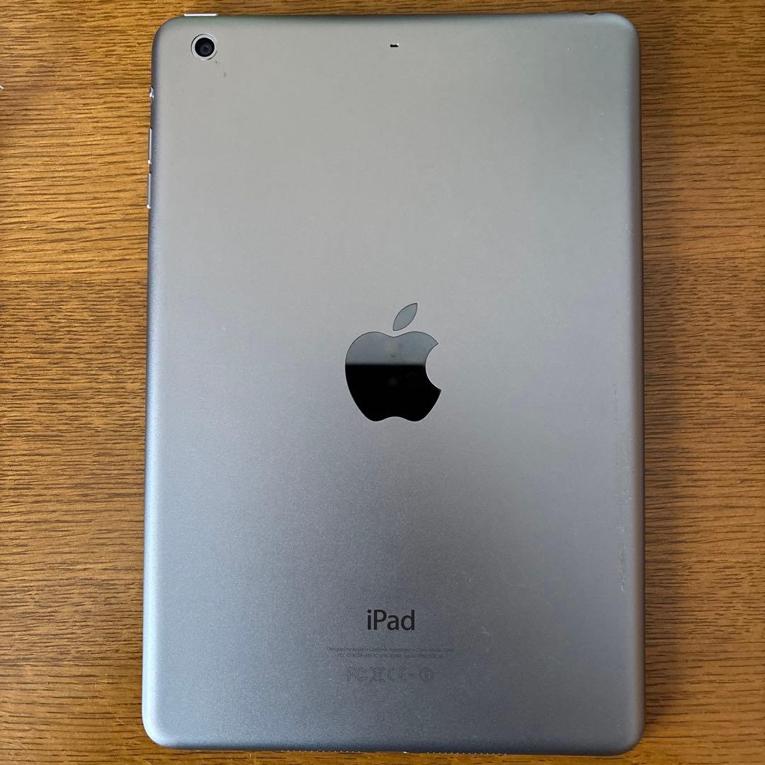 Apple iPad mini 2 シルバー本体 - メルカリ