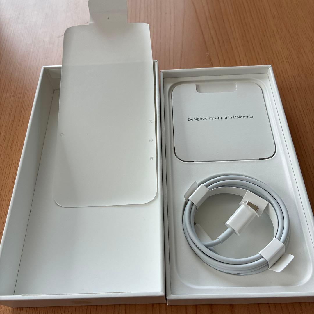 Apple iPhone 14充電ケーブル 箱 - メルカリ
