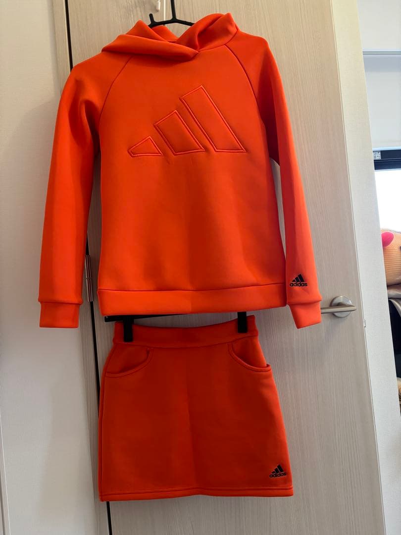 美品 アディダスゴルフ ブラッドオレンジ セットアップ - メルカリ