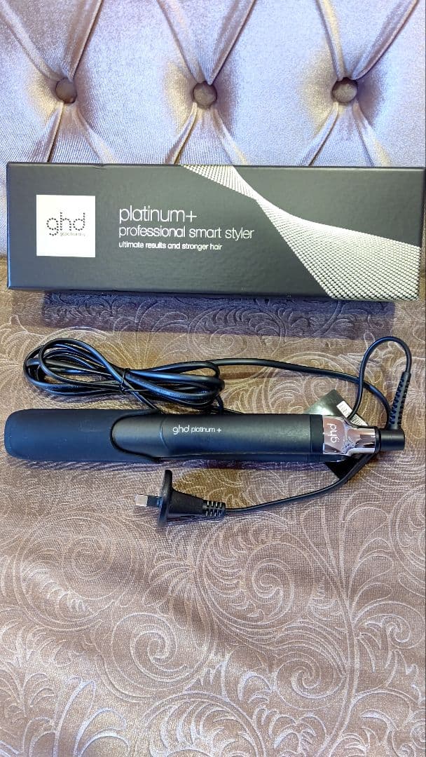 ✨ghdプラチナム＋✨️　ストーレートヘアアイロン　白 外出先におすすめ!! ☆GHD☆ アンプラグドコードレススタイラー (ghd