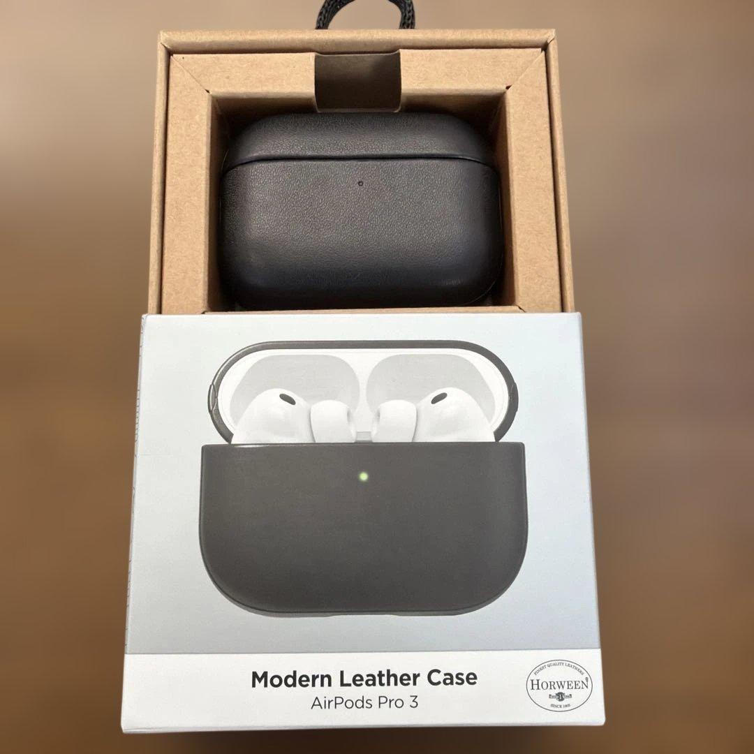 c*i様 NOMAD Modern Leather Case AirPods P c*i様 NOMAD Modern Leather Case AirPods P - メルカリ