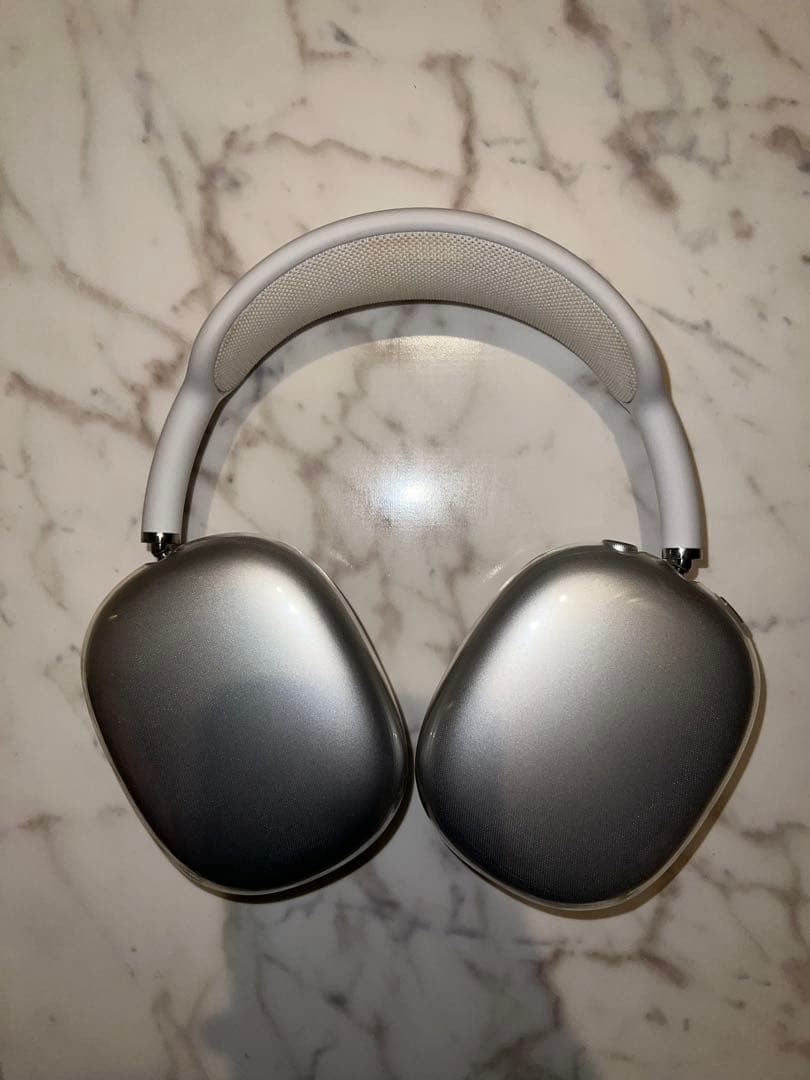 AirPods MAX シルバー　箱付き Amazon.co.jp: Apple AirPods Max 無線 - シルバー : 家電＆カメラ