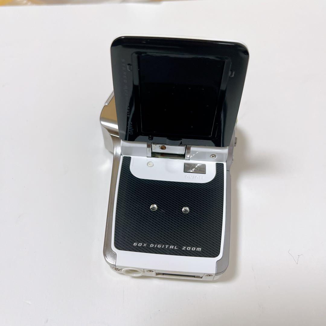 美品・希少】SANYO Xacti DMX-C5 W ビデオカメラ 箱付き