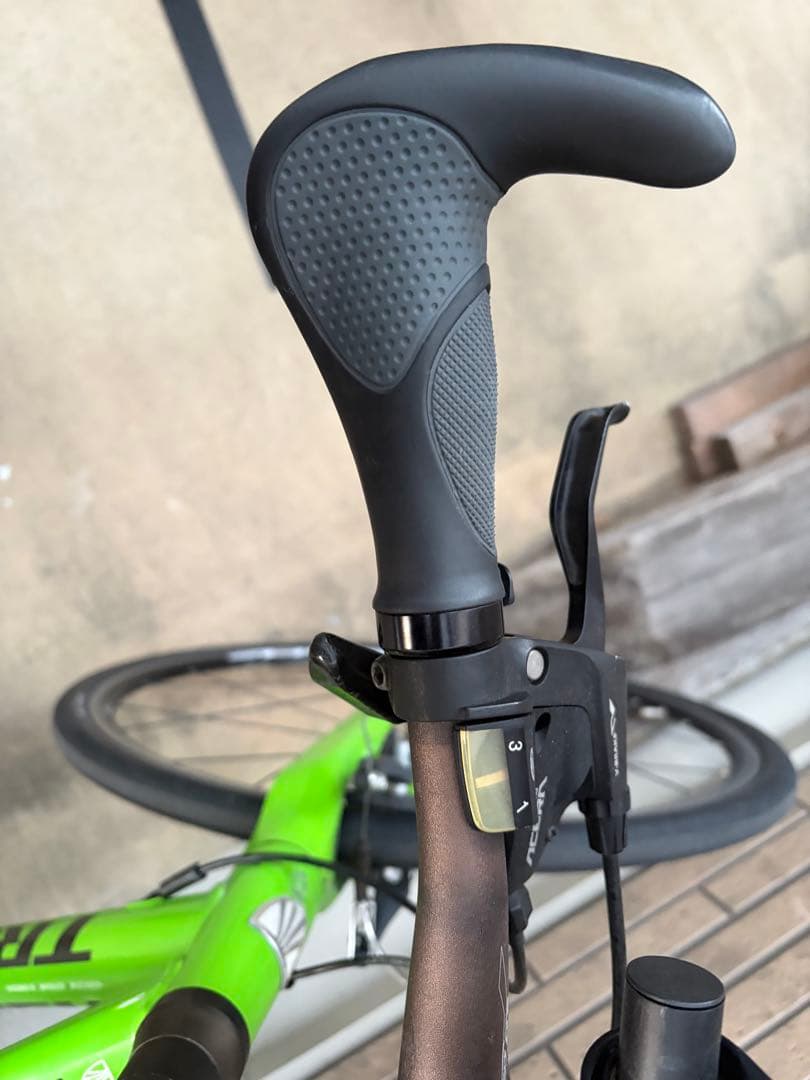 TREK 7.4FX クロスバイク