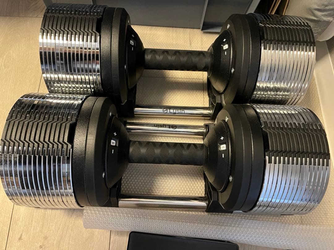 ライシン 1kg刻み 32kg×2 可変式 ダンベル 【2024年モデル】 ライシン ヘリックスミラー 1kg刻み 32kg 1個 / 2個セット / スタンド