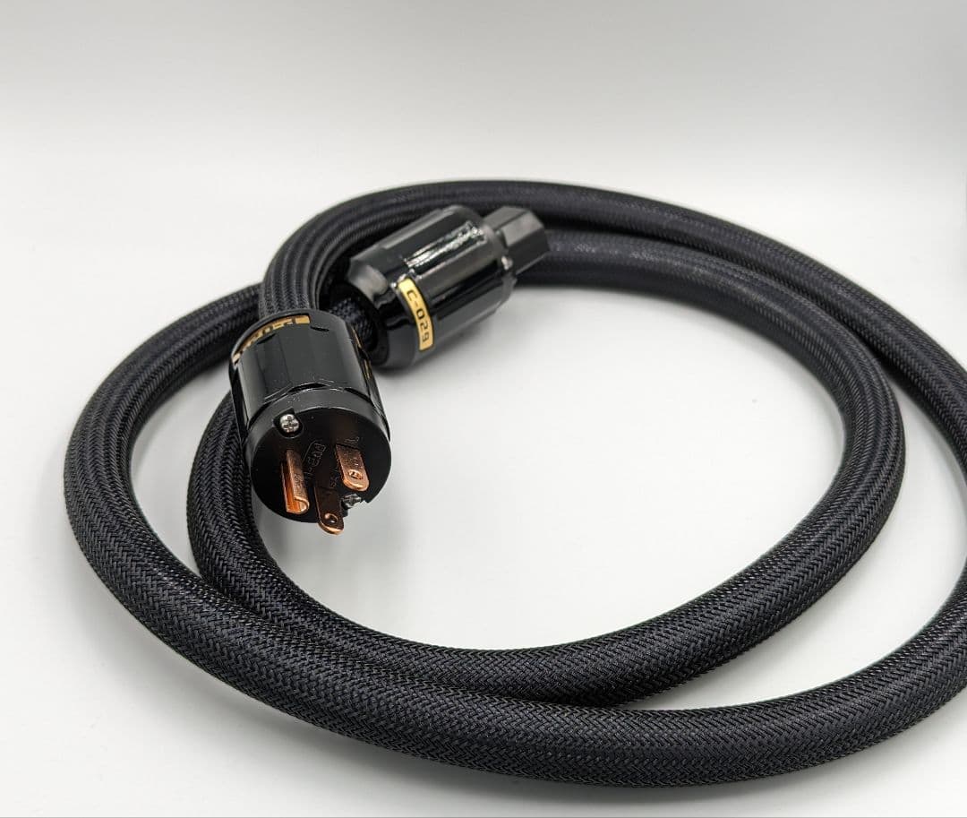 電源ケーブル　3pプラグ　オーディオ用プラグ、古河電気純銅線材採用、1.5m