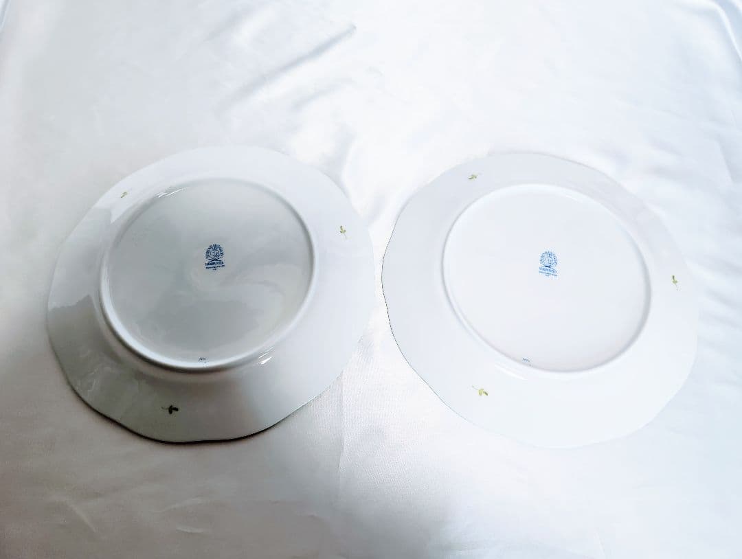 ヘレンド【未使用・美品】《ウィーンの薔薇》ディナープレート25.7cm2枚セット