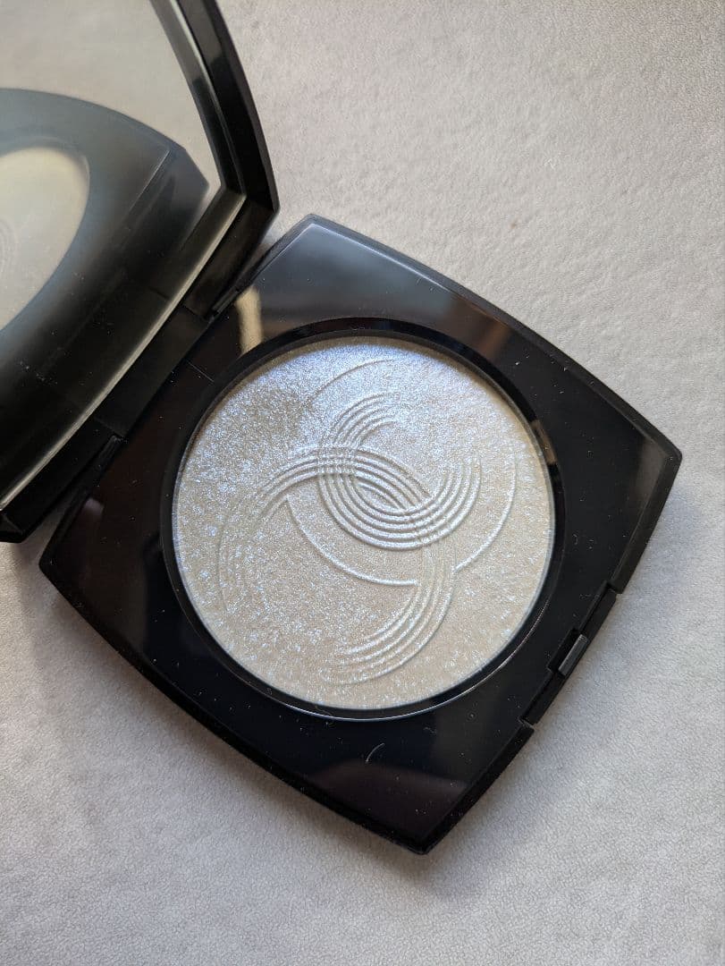 CHANEL ハイライト ルミエールドゥローシャン - メルカリ