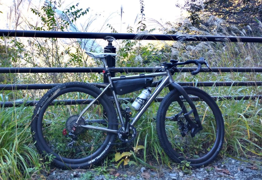 直接取引限定】チタンフレーム グラベルバイク フラットバー サイズ52