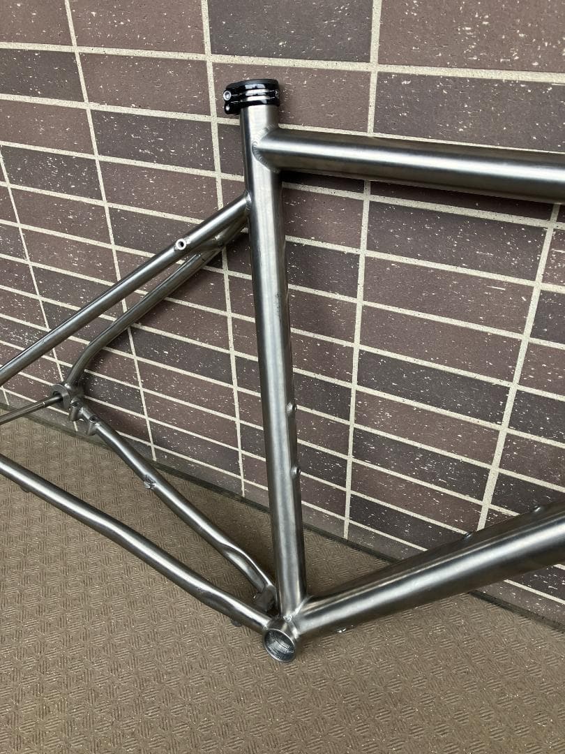 直接取引限定】チタンフレーム グラベルバイク フラットバー サイズ52