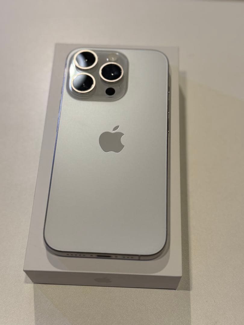 【美品】iPhone 15 Pro ホワイトチタニウム 128GB SIMフリー Amazon | 【整備済み品】 Apple iPhone 15 Pro 128GB ホワイト