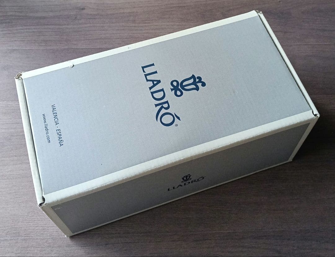 リヤドロ 蝶とお友達 6963 少女 専用箱あり - メルカリ