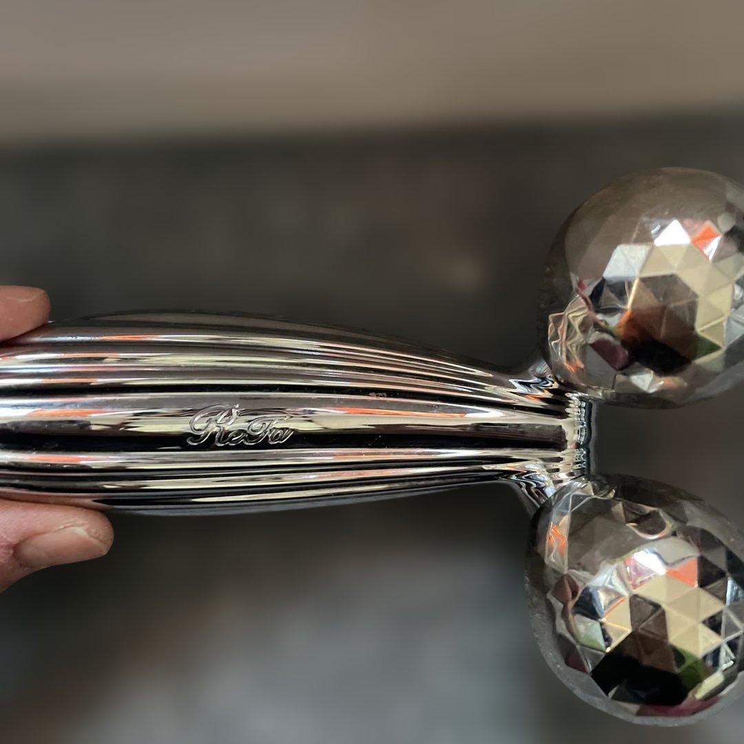 ReFa 美顔ローラー メタル製 収納ケース付き - メルカリ