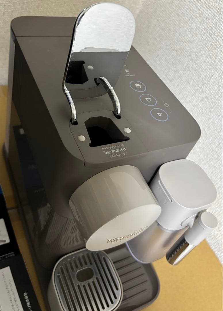 ネスプレッソラティシマ F111 2017年製 モカブラウン 作動確認済み