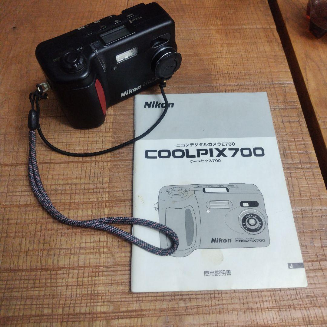 【ジャンク】Nikon COOLPIX 700 デジタルカメラ 本体と取扱説明書 説明書 ニコン Coolpix B700 デジタルカメラ