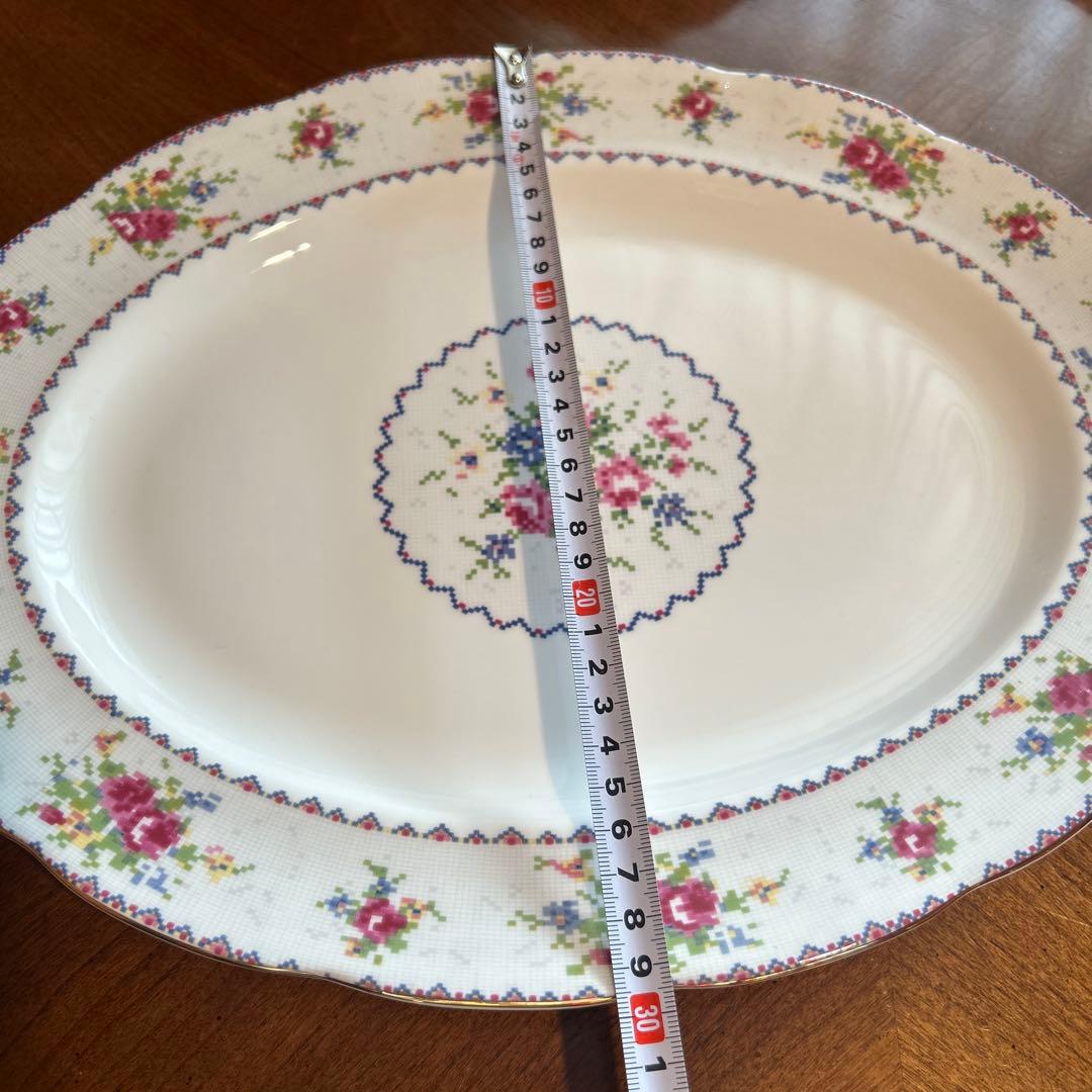 153◇ロイヤル・アルバート 楕円形サービングプラター プチポワン