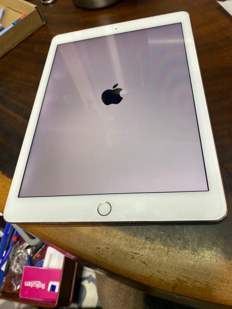 Apple iPad AIR2 32GB ドコモセルラー　バッテリー新品交換済 iPad Air2 バッテリー / Air 2 電池 交換 自分 バッテリー交換 電池