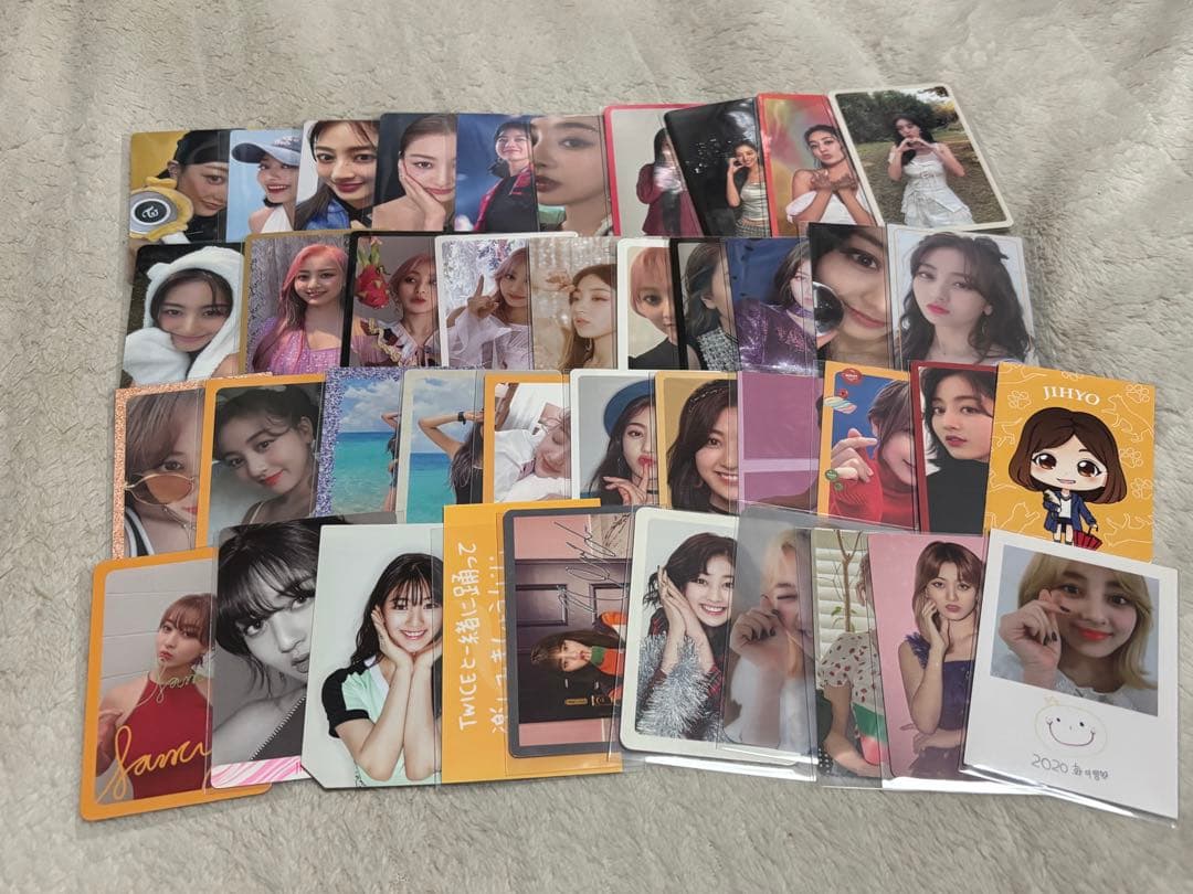 TWICE ジヒョ トレカ まとめ売り - メルカリ