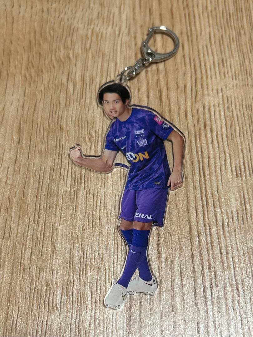 サンフレッチェ広島 東俊希選手 グッズ キーホルダー - メルカリ