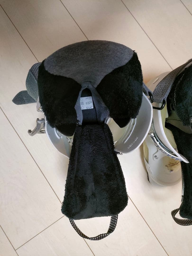 Salomon Focus W 23.5cm ホワイト　サロモン