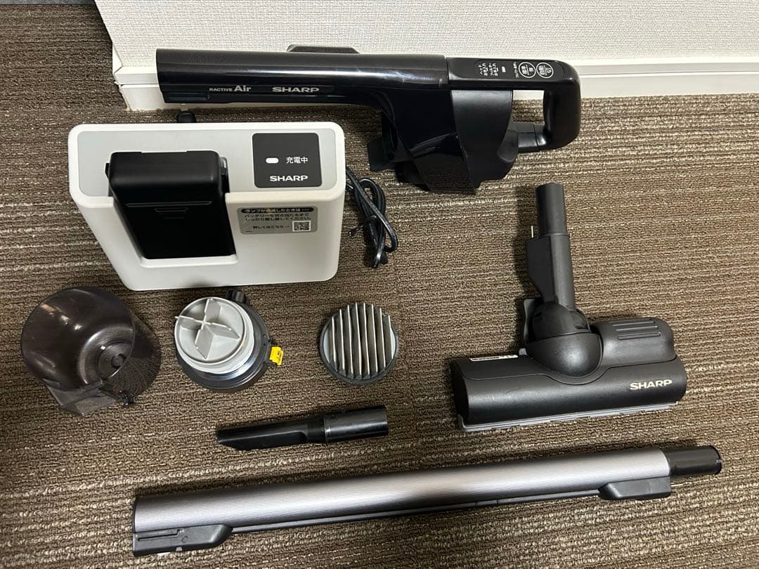 2025年製！美品！】SHARP RACTIVE AIR 充電式掃除機 - メルカリ