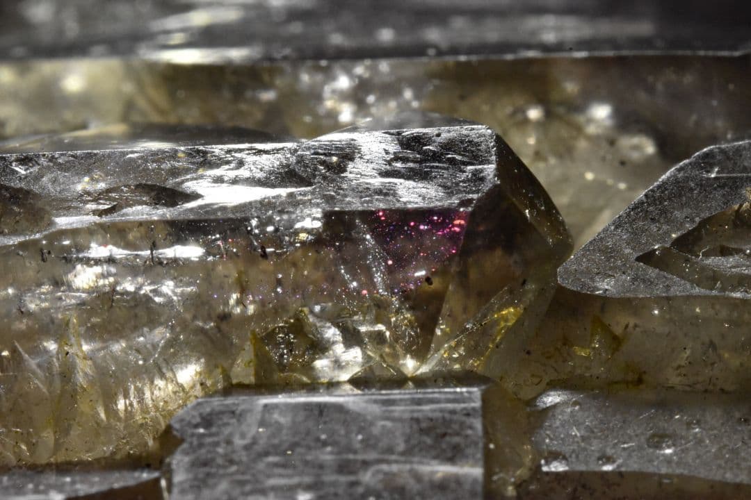 インド タミル・ナードゥ カルール産 ピンクファイヤークォーツ ジャガ