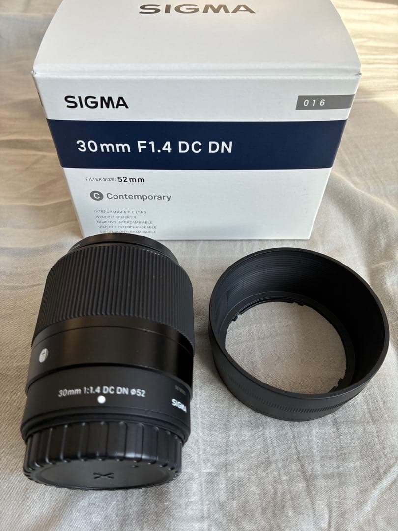 極美品　SIGMA シグマ 30mm F1.4 DC DN レンズ　Xマウント SIGMA ミラーレスカメラ用レンズに富士フイルムXマウント用を追加しま