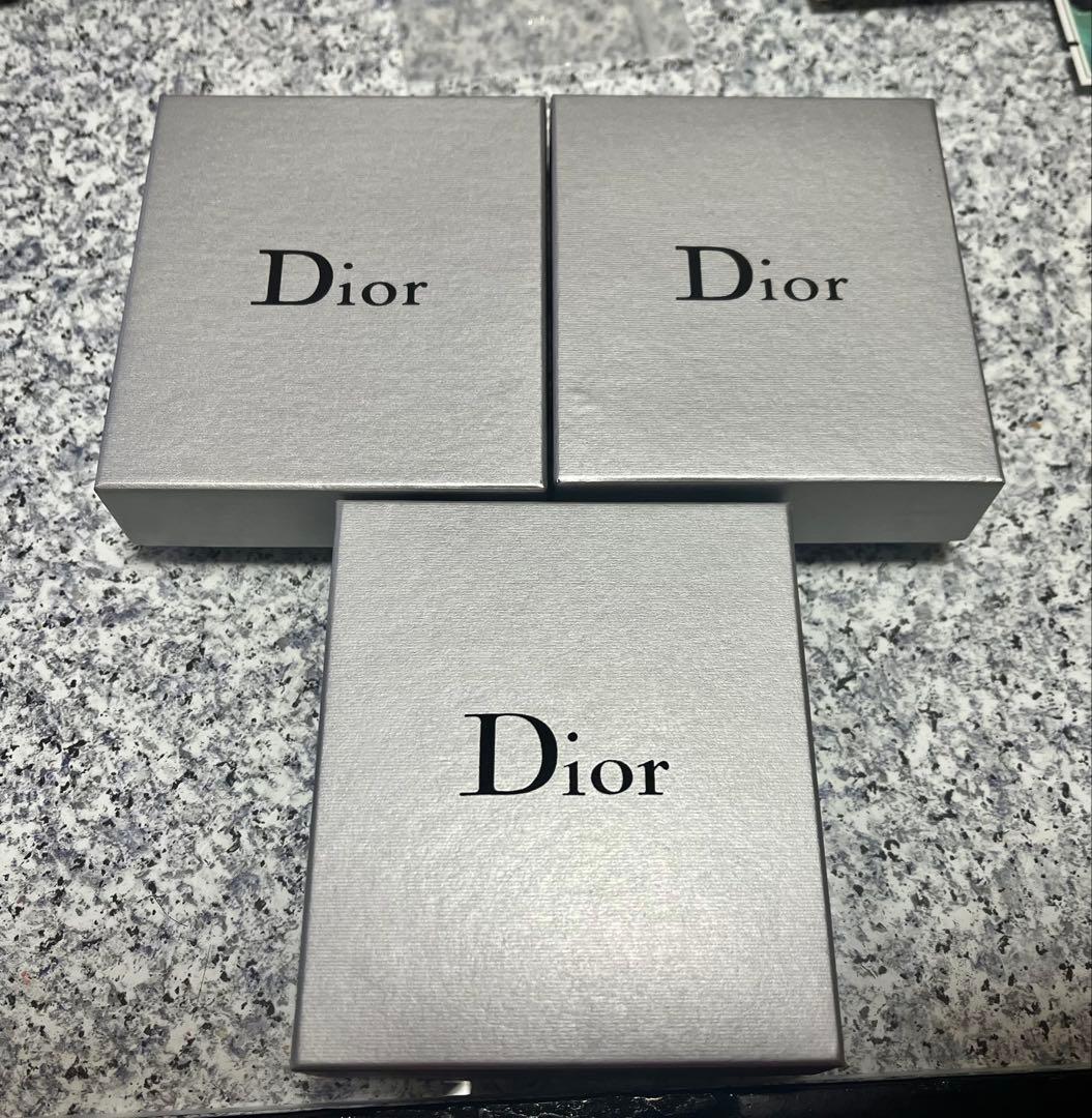 箱のみ ディオールのアクセサリーの箱3点セット - メルカリ