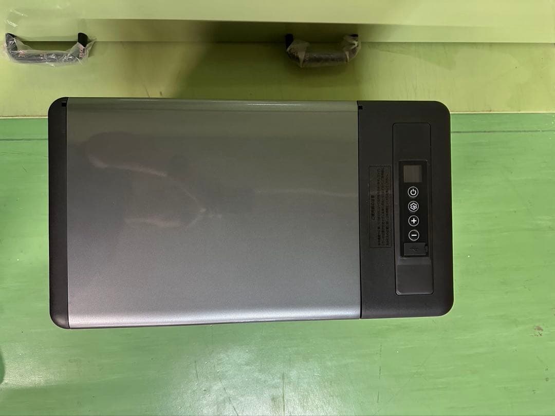 402車載冷蔵庫 29L -22℃〜10℃ 45W12V/24V車に対応