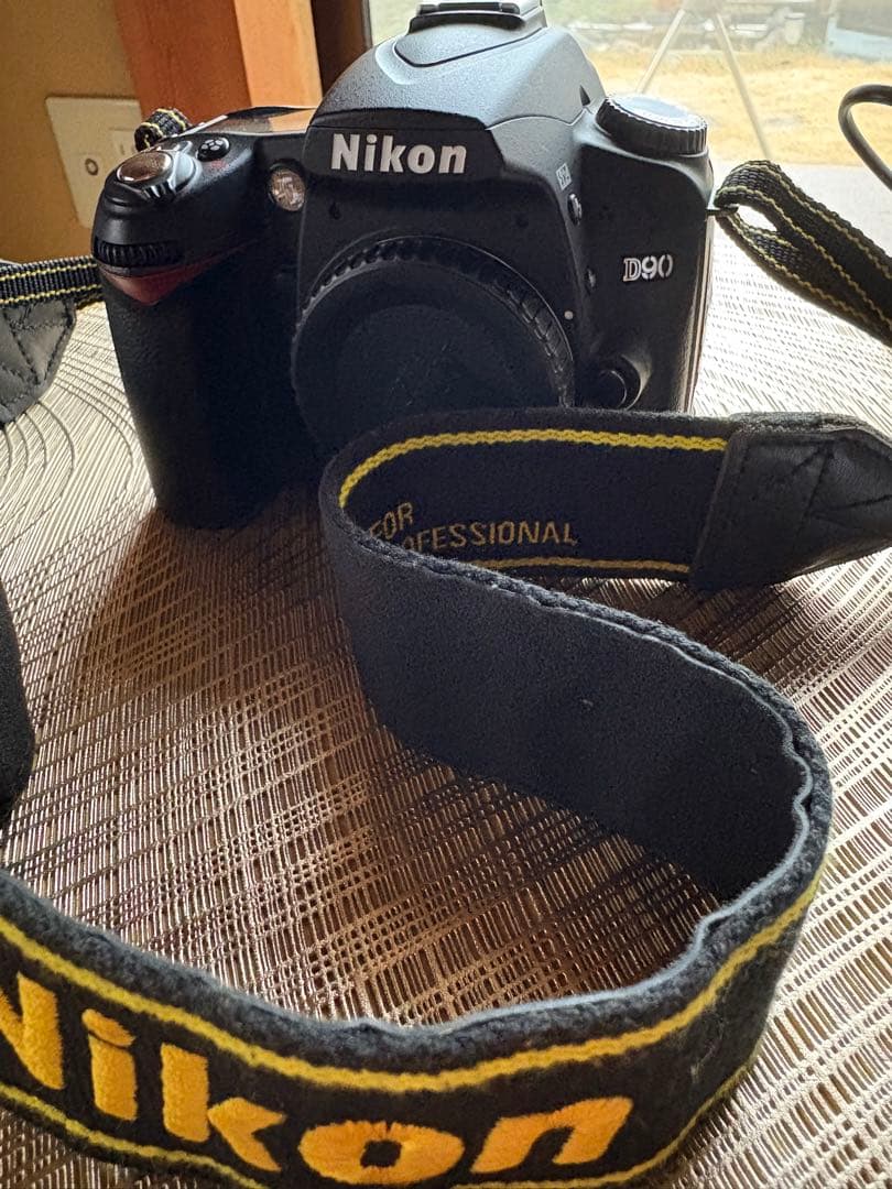 美品 NIKON D90 ダブルズームレンズ付 5438枚 ニコン（Nikon） デジタル一眼 Nikon D90 ダブルズームセット 中古