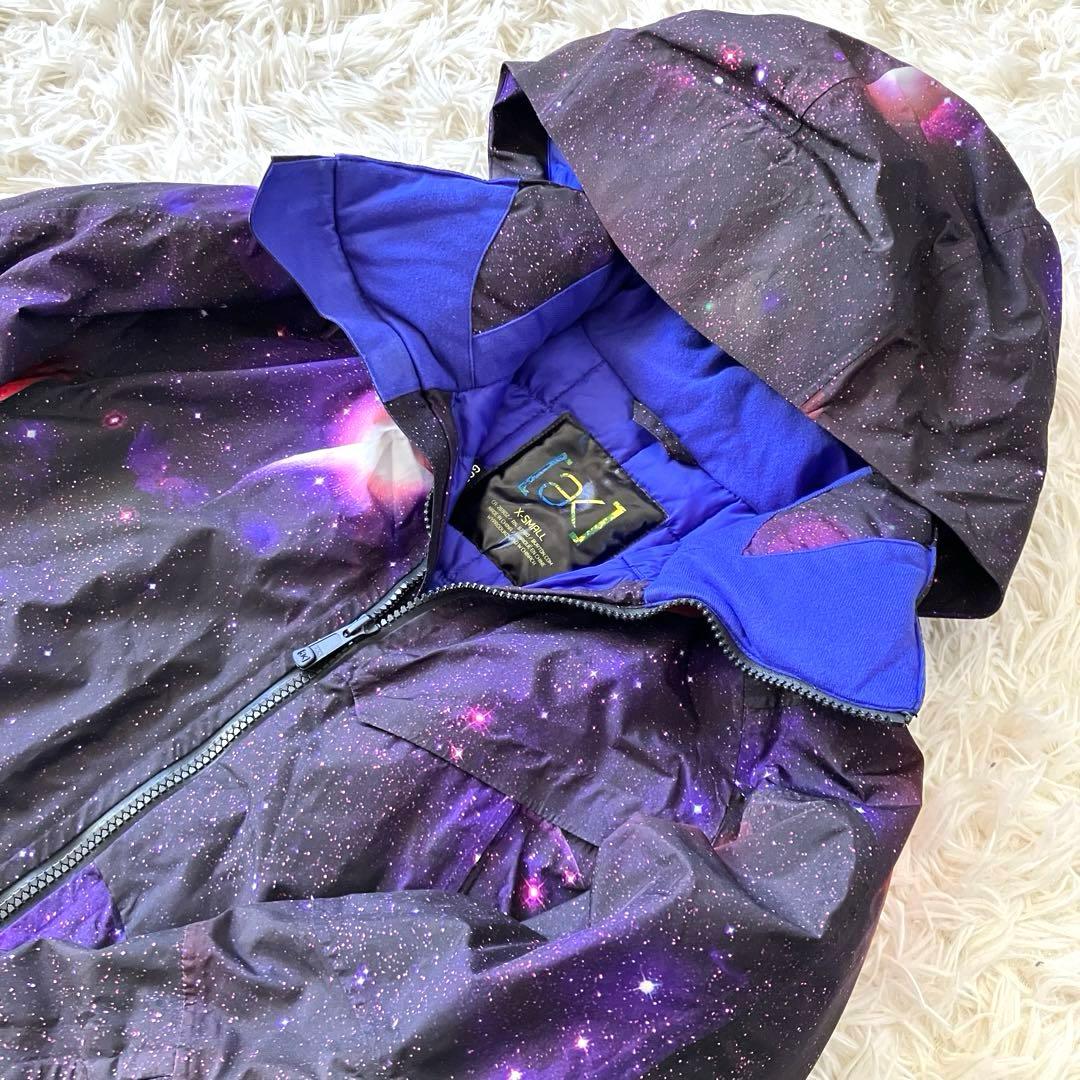 2i✨ak burton✨ゴアテックス スノボウェア 宇宙柄 レディースXS
