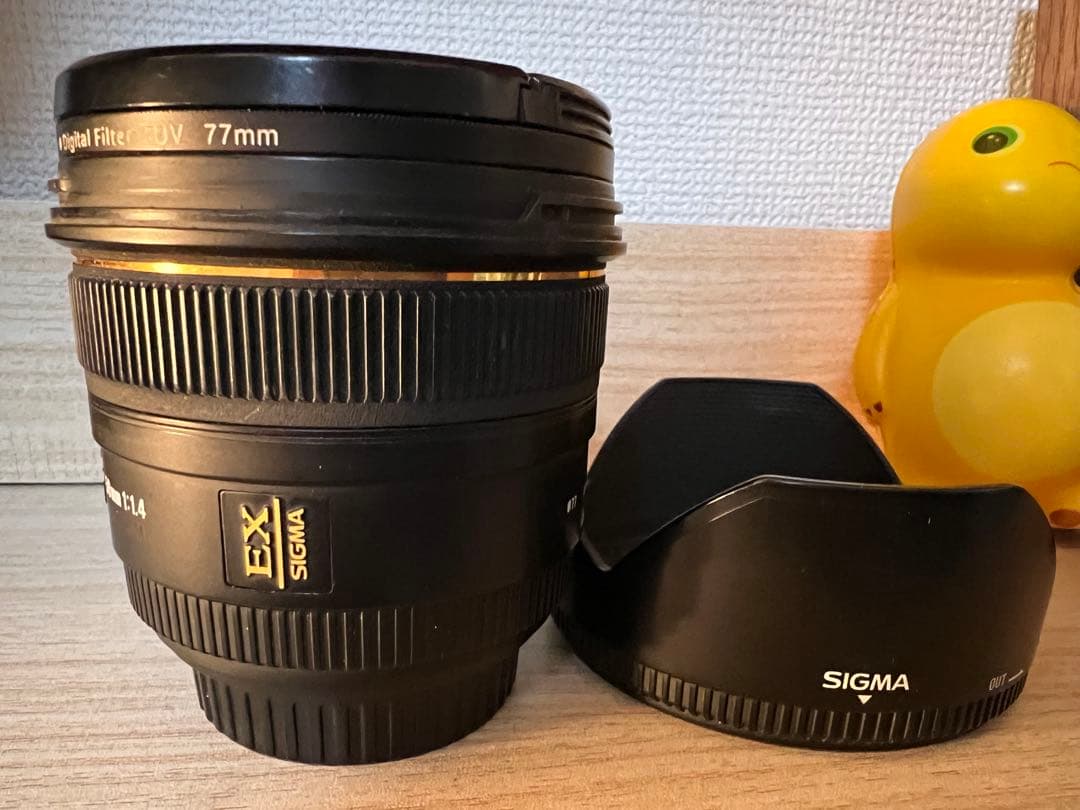 SIGMA 50mm F1.4 キャノン　EF 単焦点レンズ Amazon.com : Sigma 50mm F1.4 Art DG HSM Lens for Canon : Electronics