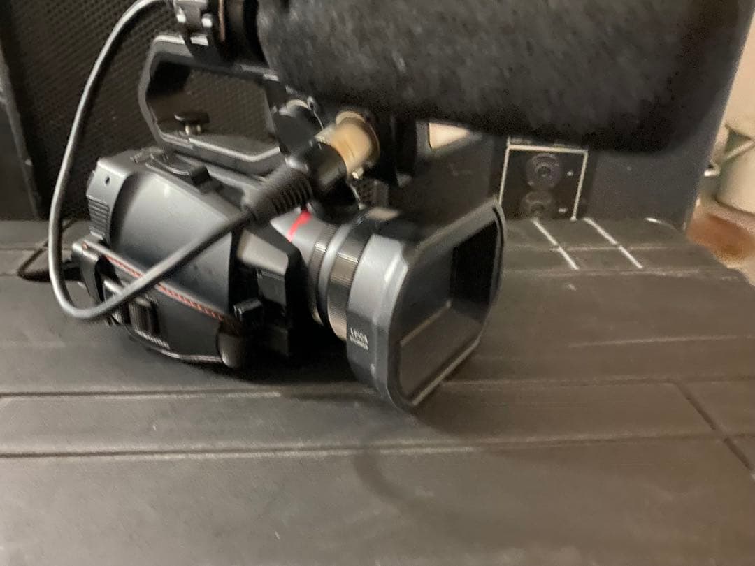 Panasonic 4K ビデオカメラ 本体　X2000 Amazon.co.jp: Panasonic X2000 4K プロフェッショナルビデオカメラ 24